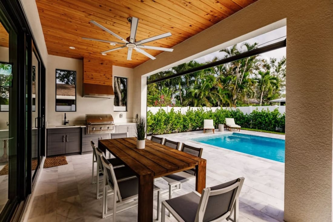 Coastal Elegance, property photograph 11
