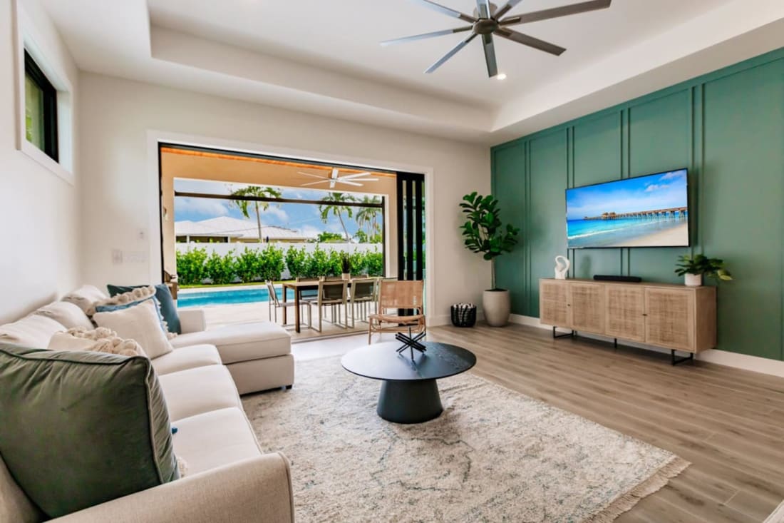 Coastal Elegance, property photograph 4