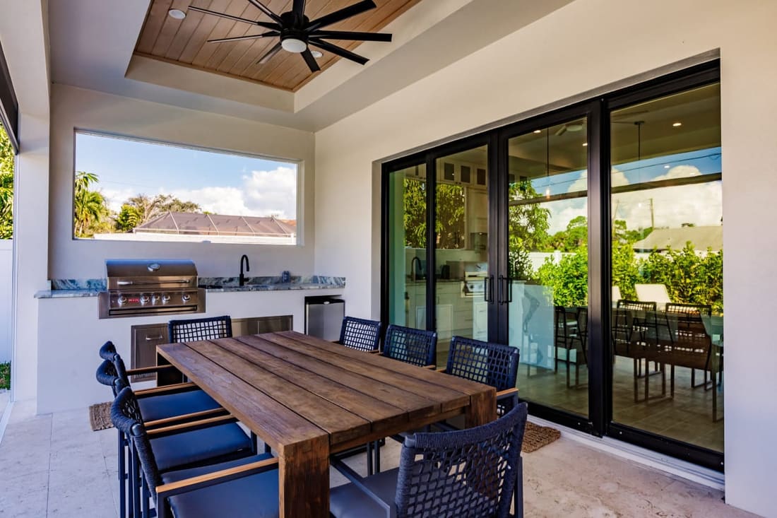 Luxe Coastal Getaway, property photograph 11