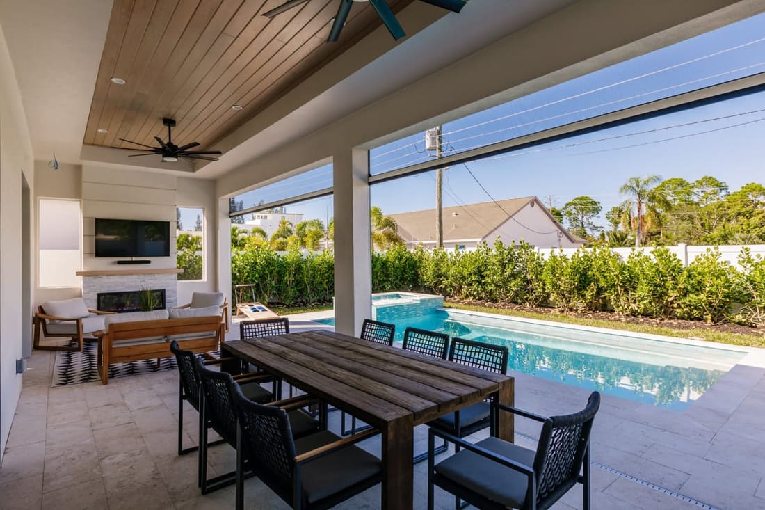 Luxe Coastal Getaway, property photograph 9